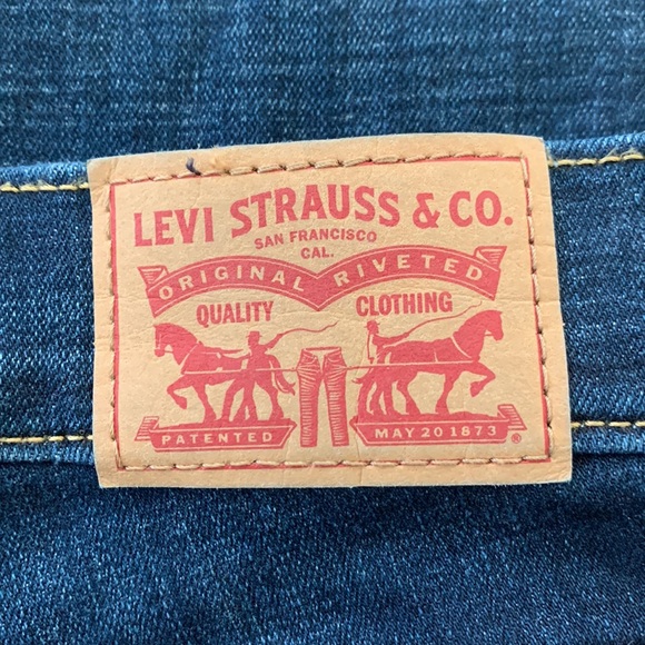 Levi’s 721 High Rise Skinny Jeans - Picture 13 of 14